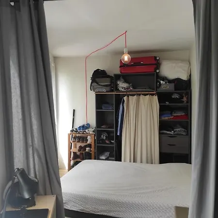 Apartment 32 M With Balcony Near Belleville
